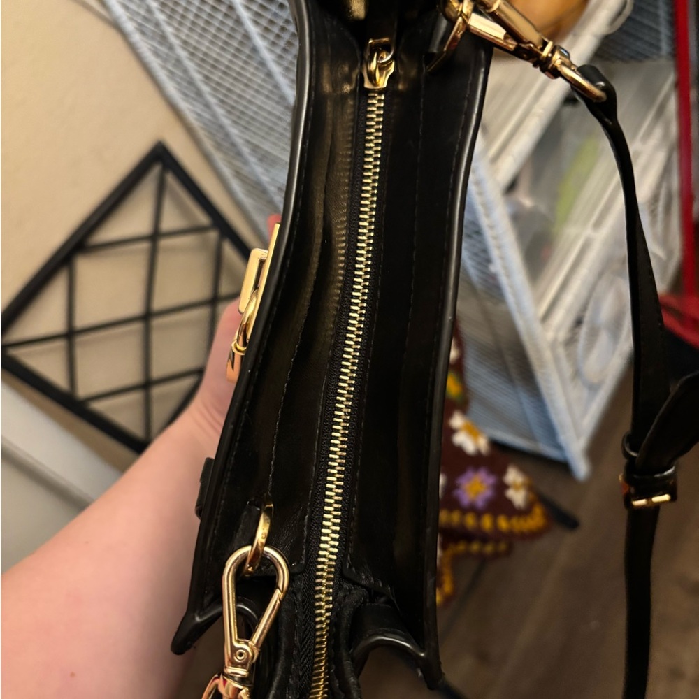 Black Michael Kors Women's Bag - Picture 9 of 16